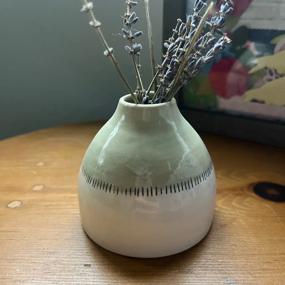 Chic Two-Tone Ceramic Vase
